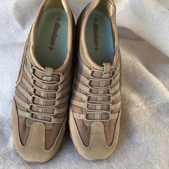 Skechers Slip On Shoes/Sneakers Size 11 - Picture 3 of 8